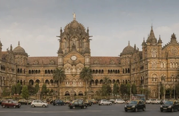 CSMT Boribunder station facade background